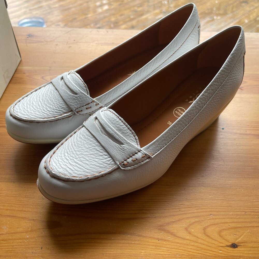 Geox Respira White Leather Wedge Loafers EU38/US7.5-8 w/ box